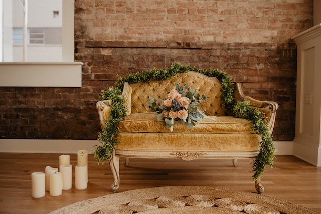 Vintage Gold Velvet Loveseat with Tufted Back